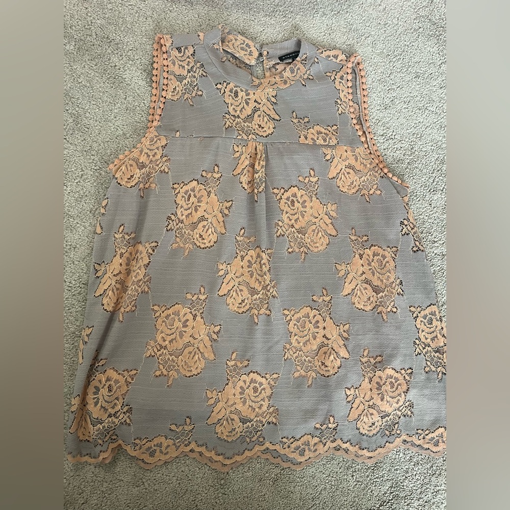 Staccato Gray and Peach Lace Sleeveless Top